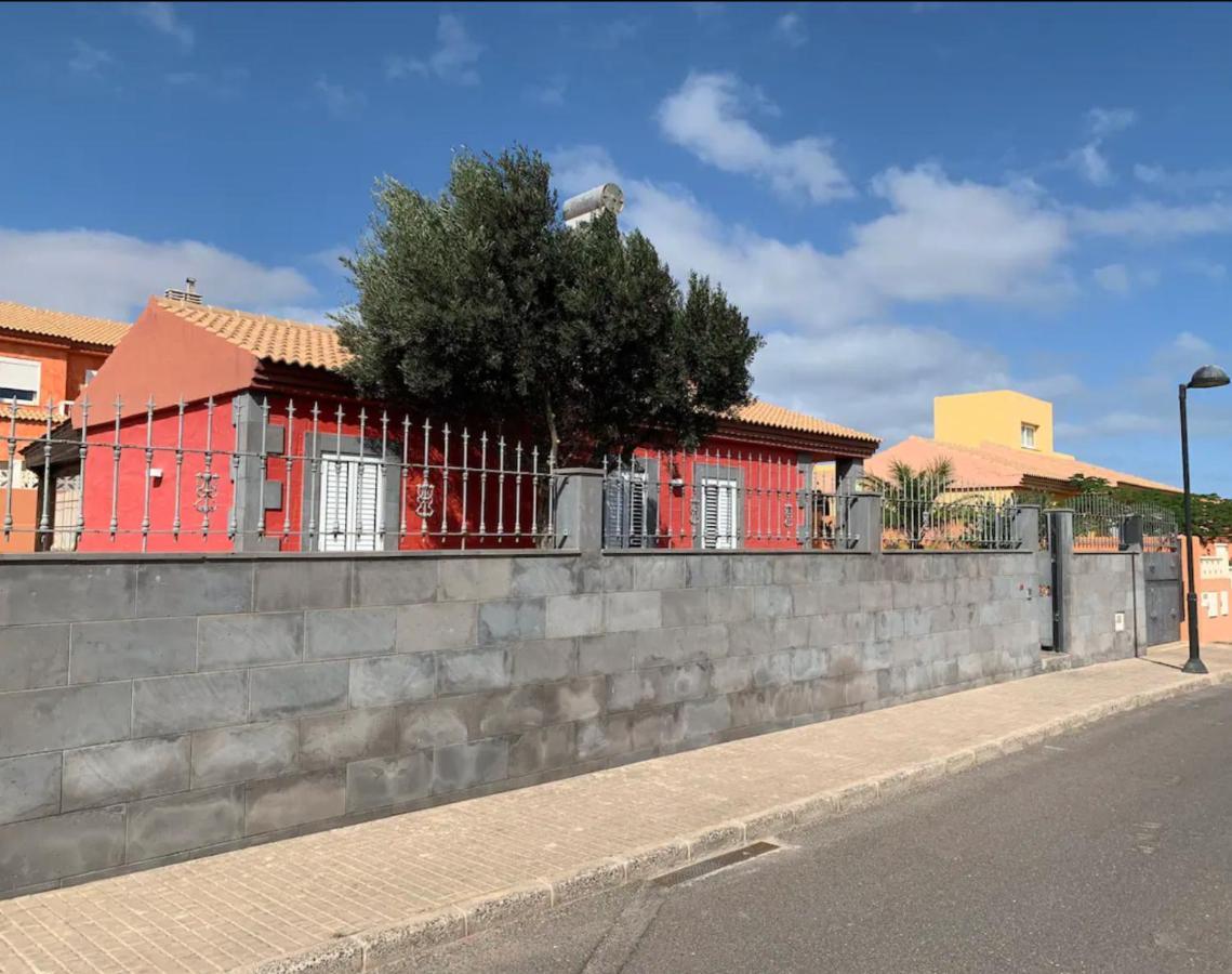 Casa Madriu, Villa De Lujo En Zona Residencial Corralejo Exterior photo
